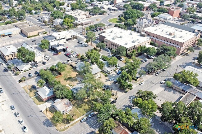 Building Photo - 268 E Mill St