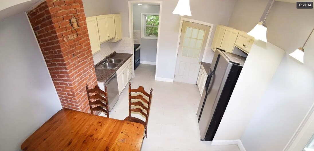 Building Photo - 121 Murray St