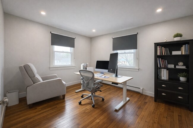 Building Photo - Lebanon - 3 Bed, 2 Bath house - $4200 plus utilities