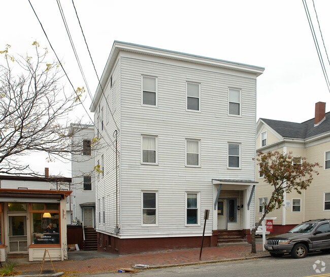 Building Photo - 145 Cumberland Ave