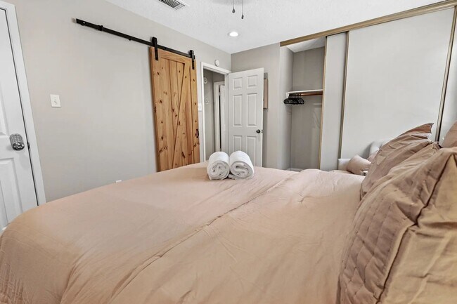 Building Photo - 20082 N Pecos Valley Trail