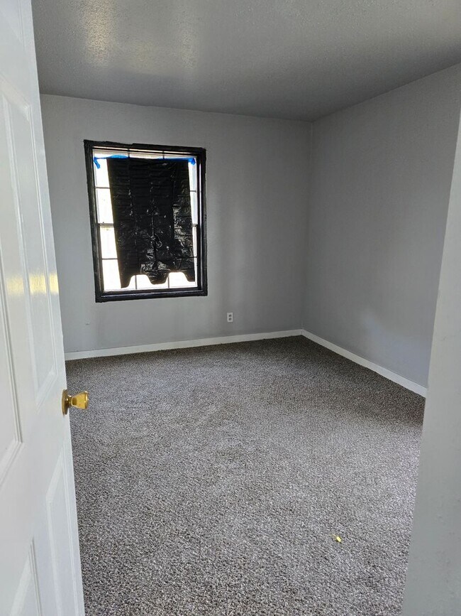 Building Photo - Cute 3bed/1bath