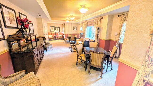 Building Photo - Annual Unfurnished 2/2 Condo in Downtown S...