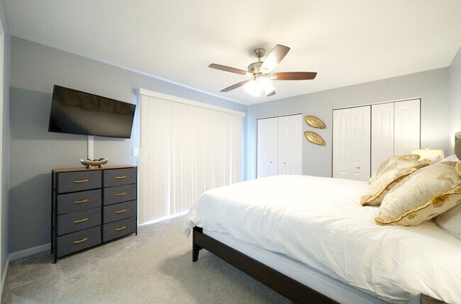 Building Photo - 804 W State St