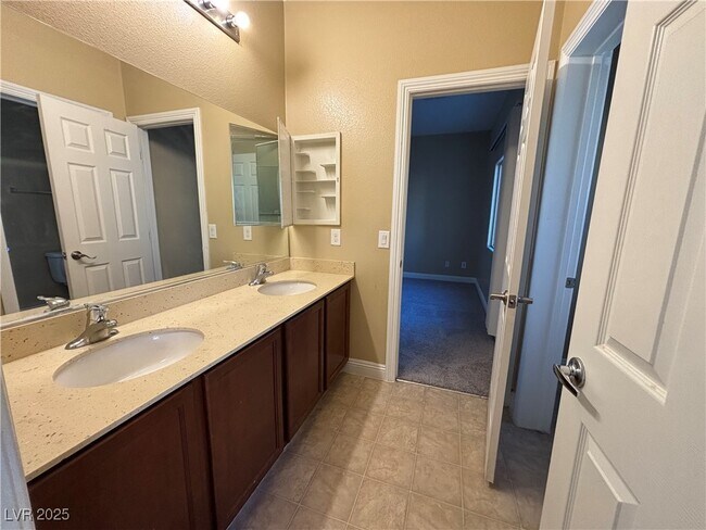 Building Photo - 9473 Alma Ridge Ave