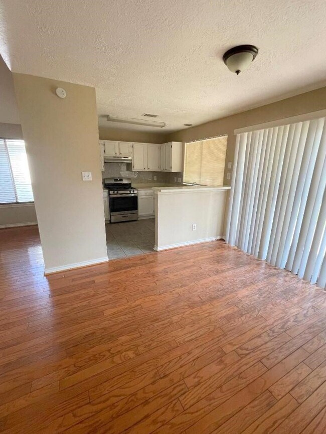 Building Photo - 16131 Golden Sands Dr