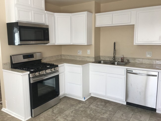 New dishwasher - 44710 Fig Ave