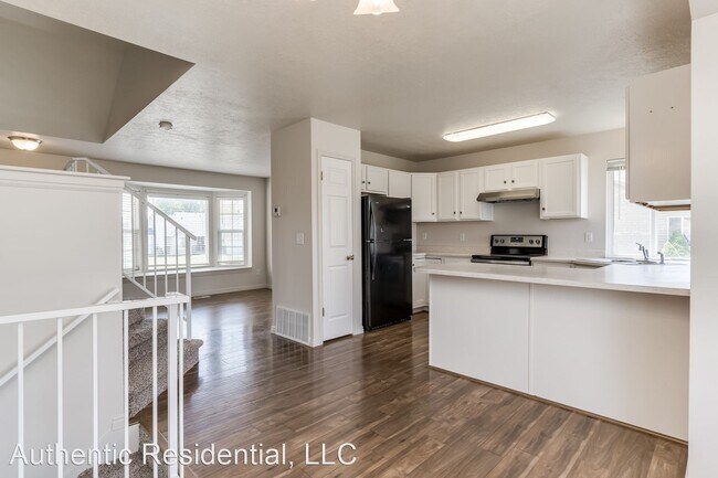 Building Photo - 4 br, 2.5 bath House - 3954 W 975 S