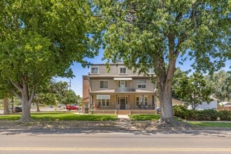 Building Photo - 1427 9th Ave