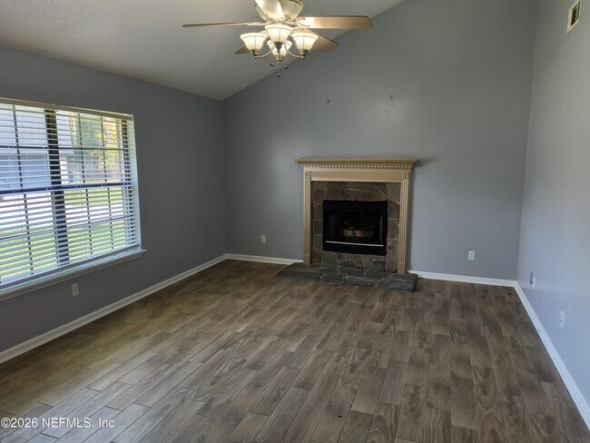 Building Photo - 11510 Silk Oak Ln