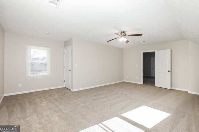 Building Photo - 369 Hillridge Dr