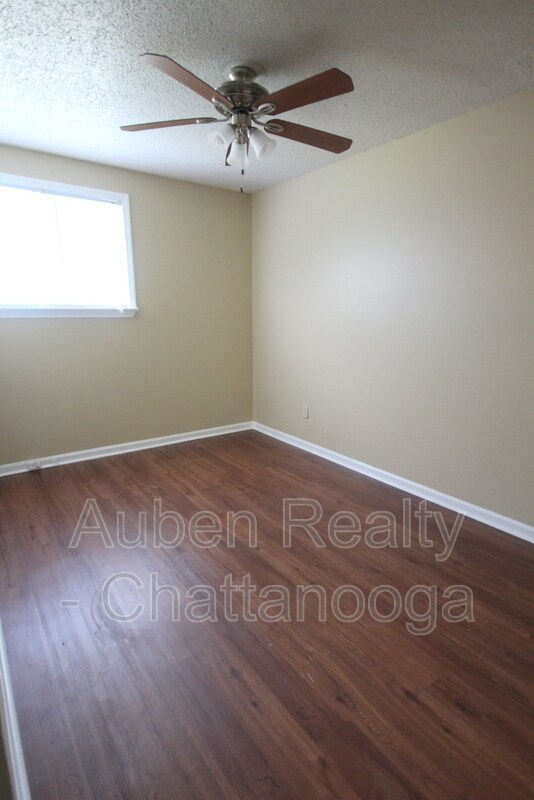 Building Photo - 6221 Hansley Dr