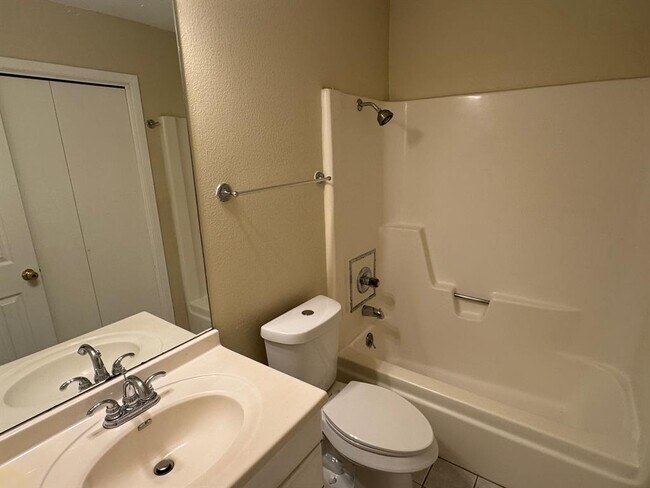 Building Photo - 10805 Lanshire Dr