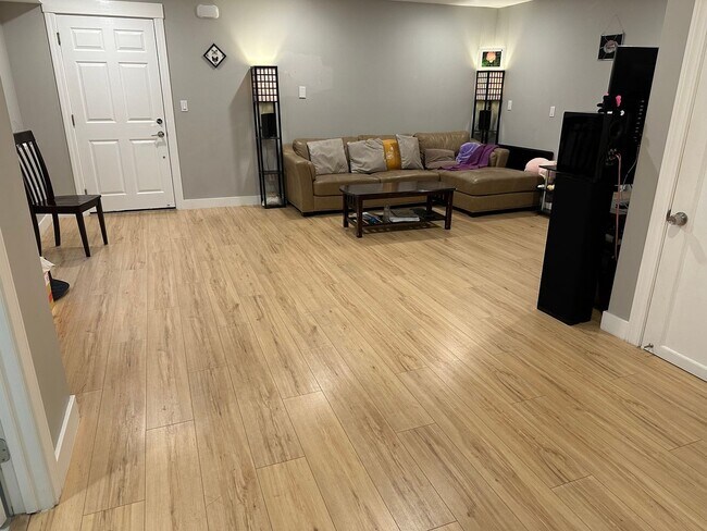 Building Photo - Charming Remodeled Home in Prime Excelsior...