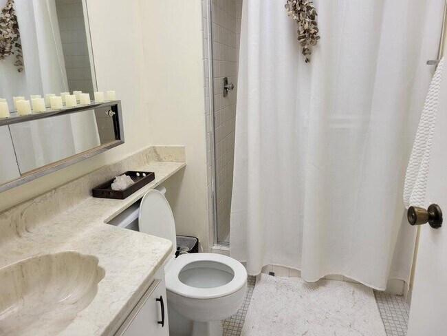 Building Photo - 2828 Casita Way