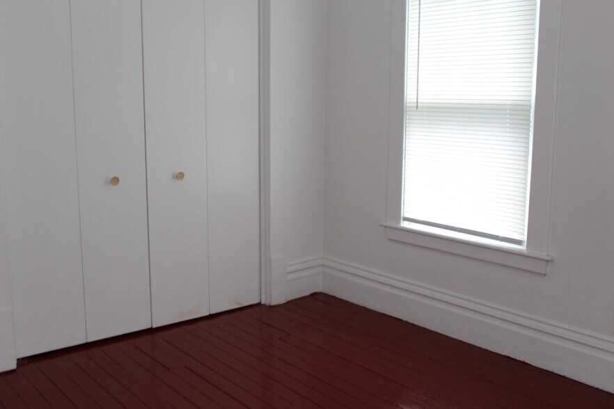 Building Photo - 514 Wheaton Ave