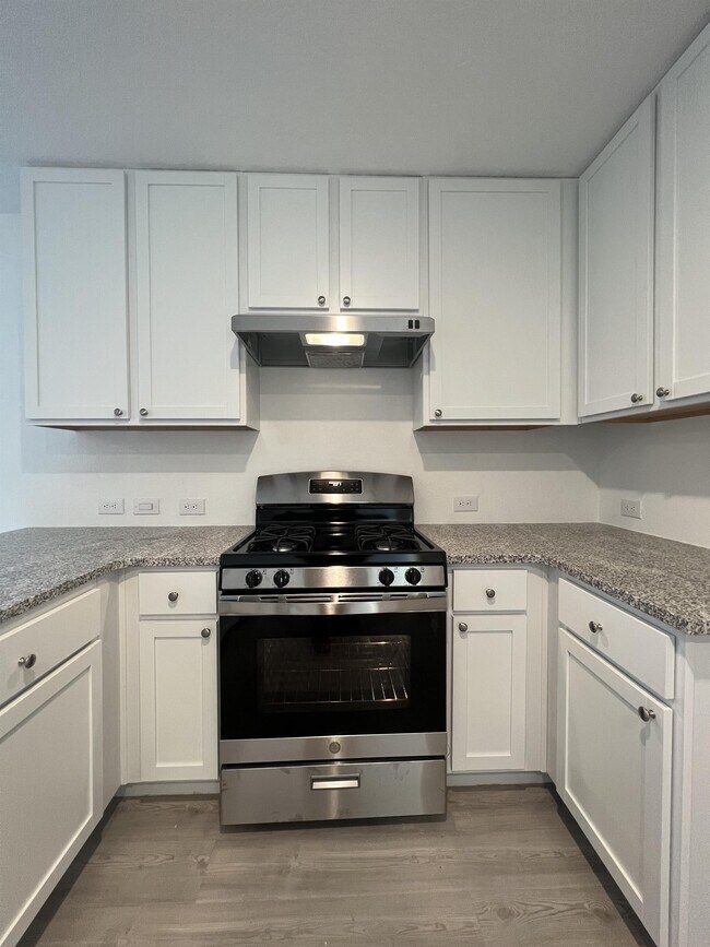 Building Photo - 14823 Brandy Bnd