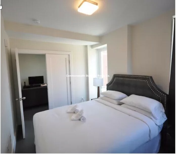 Building Photo - 659 Massachusetts Ave