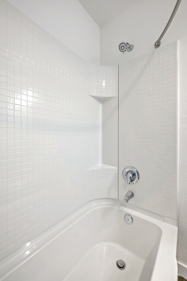 Building Photo - 2109 123rd Ave NE