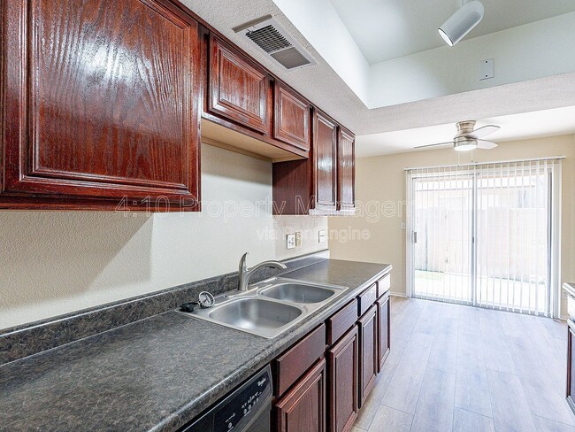 Building Photo - 1266 N 85th Pl