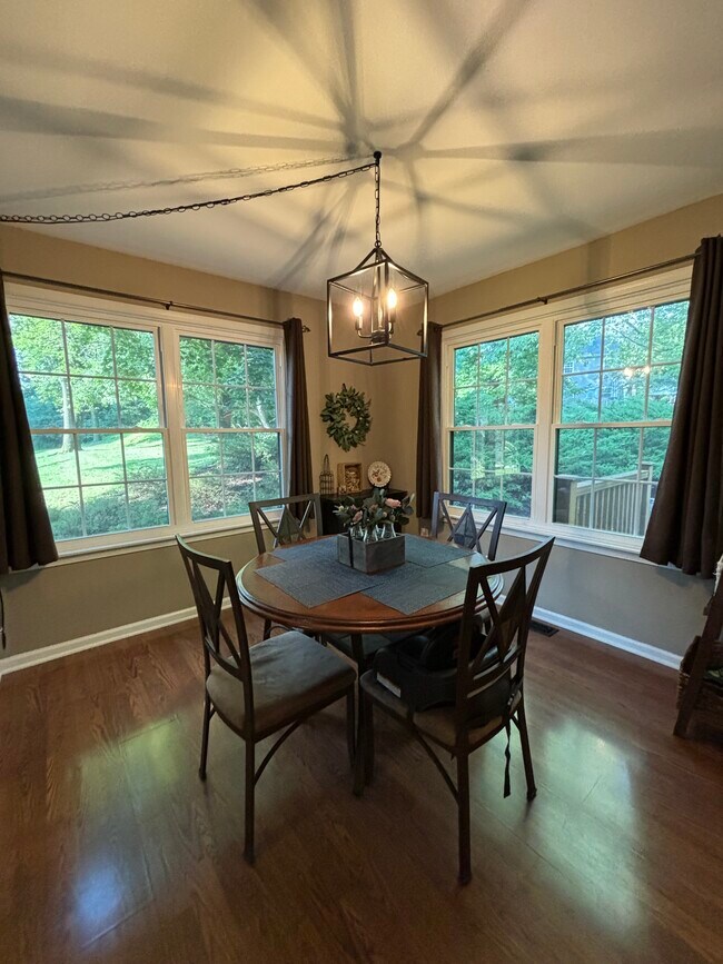 Building Photo - 1461 Conifer Dr