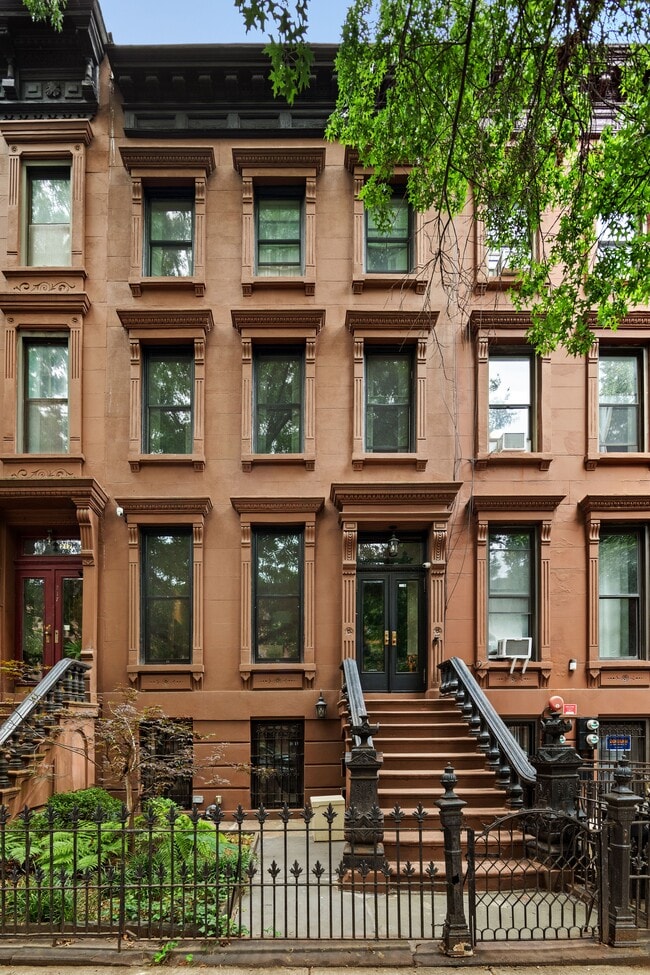 Building Photo - 219 Jefferson Ave