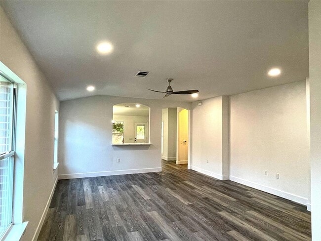 Building Photo - 5201 Bantom Woods Bend
