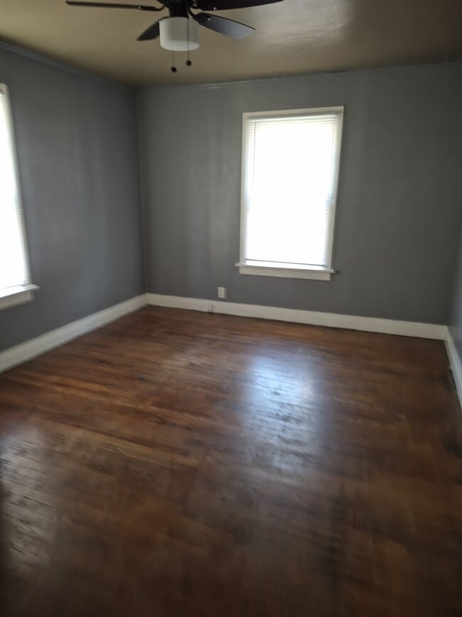 Building Photo - 429 Shirley Ave