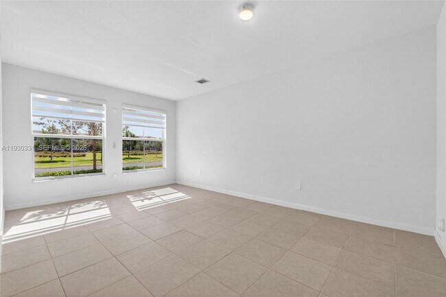 Building Photo - 26450 SW 148th Ct