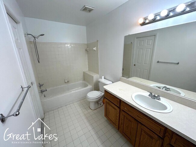Building Photo - Lovely 3 Bedroom 1 Bathroom now available for rent!