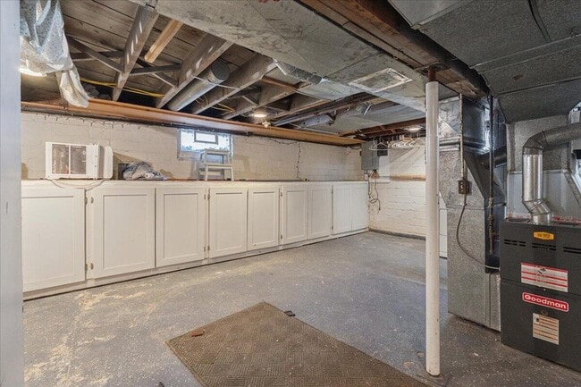 Building Photo - 751 Holmes Rd