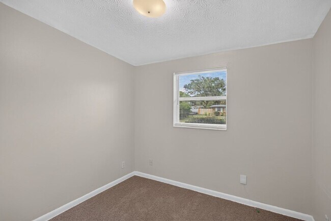 Building Photo - 87 Saratoga Cir S