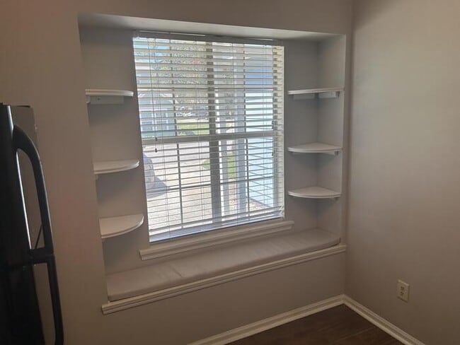 Building Photo - 2 Bed / 2 Bath Townhouse for Rent in Madison Alabama