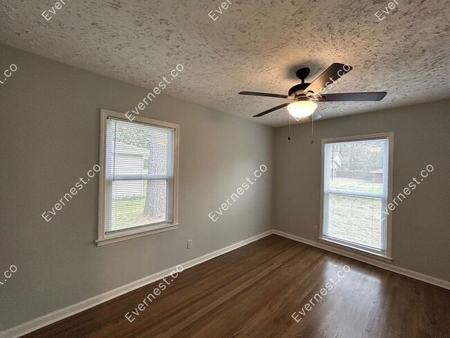 Building Photo - 4377 Aldridge Dr