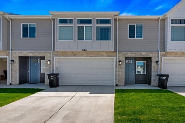 Building Photo - 344 Oregon Trl Dr