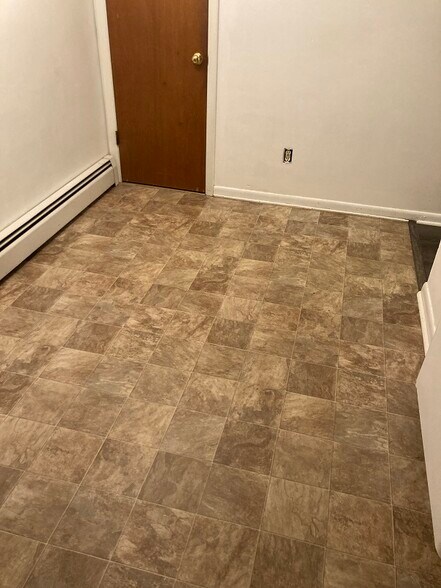 Building Photo - 7 Nott Rd