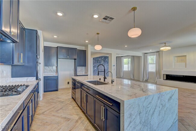 Building Photo - 6390 Montrose Park Ct