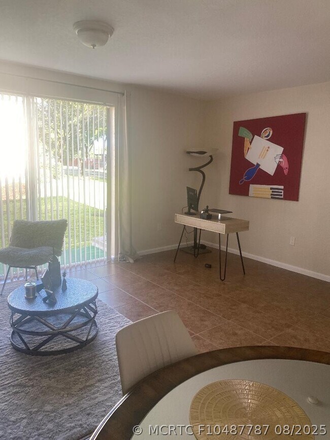 Building Photo - 6300 Landings Way