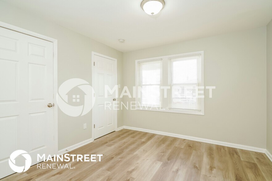 Building Photo - 340 S Dearborn St