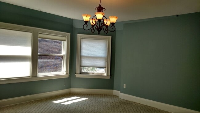 Building Photo - Historic Adler House - Spacious Top-Floor ...