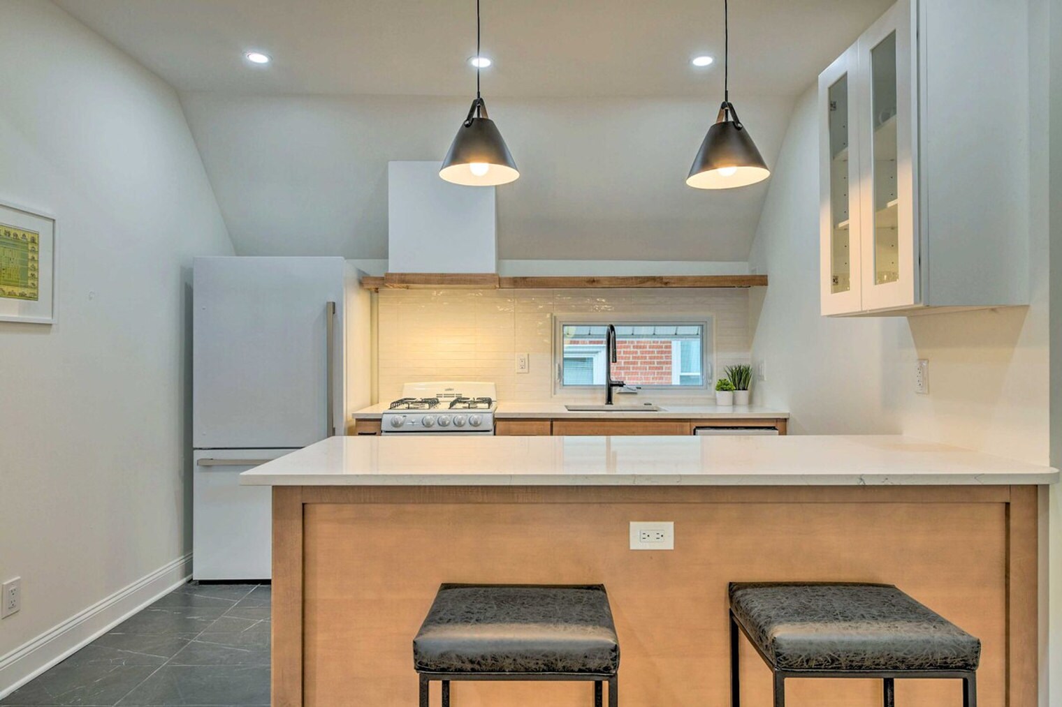 Building Photo - 1129 Augusta St