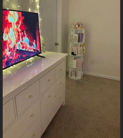 Building Photo - 3312 Ridge Side Dr