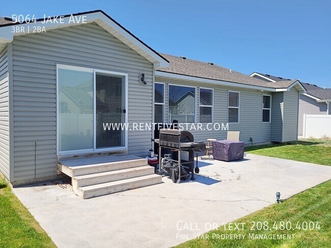 Building Photo - 5064 Jake Ave