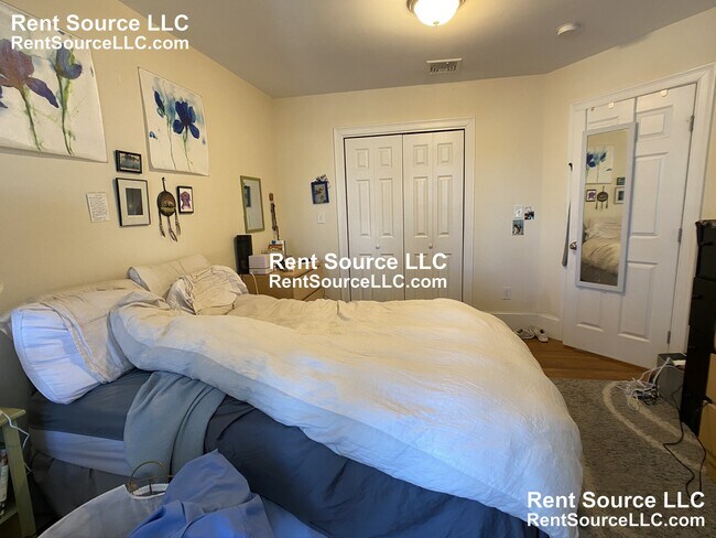 Building Photo - 80 Ten Hills Rd