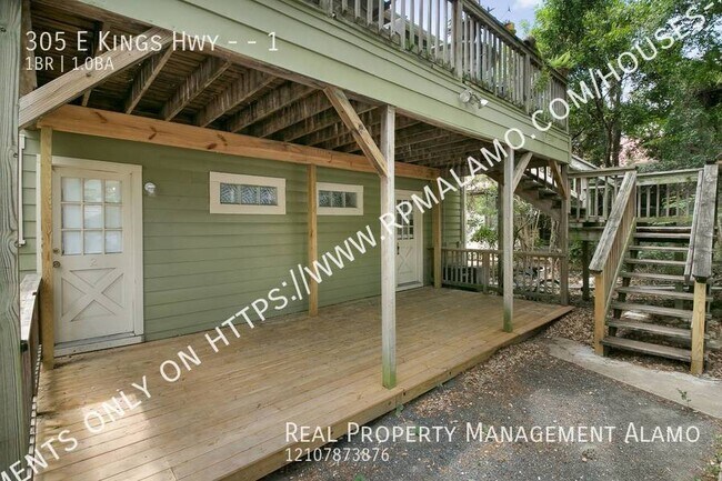 Building Photo - AVAILABLE NOW! Charming Efficiency Near Tr...