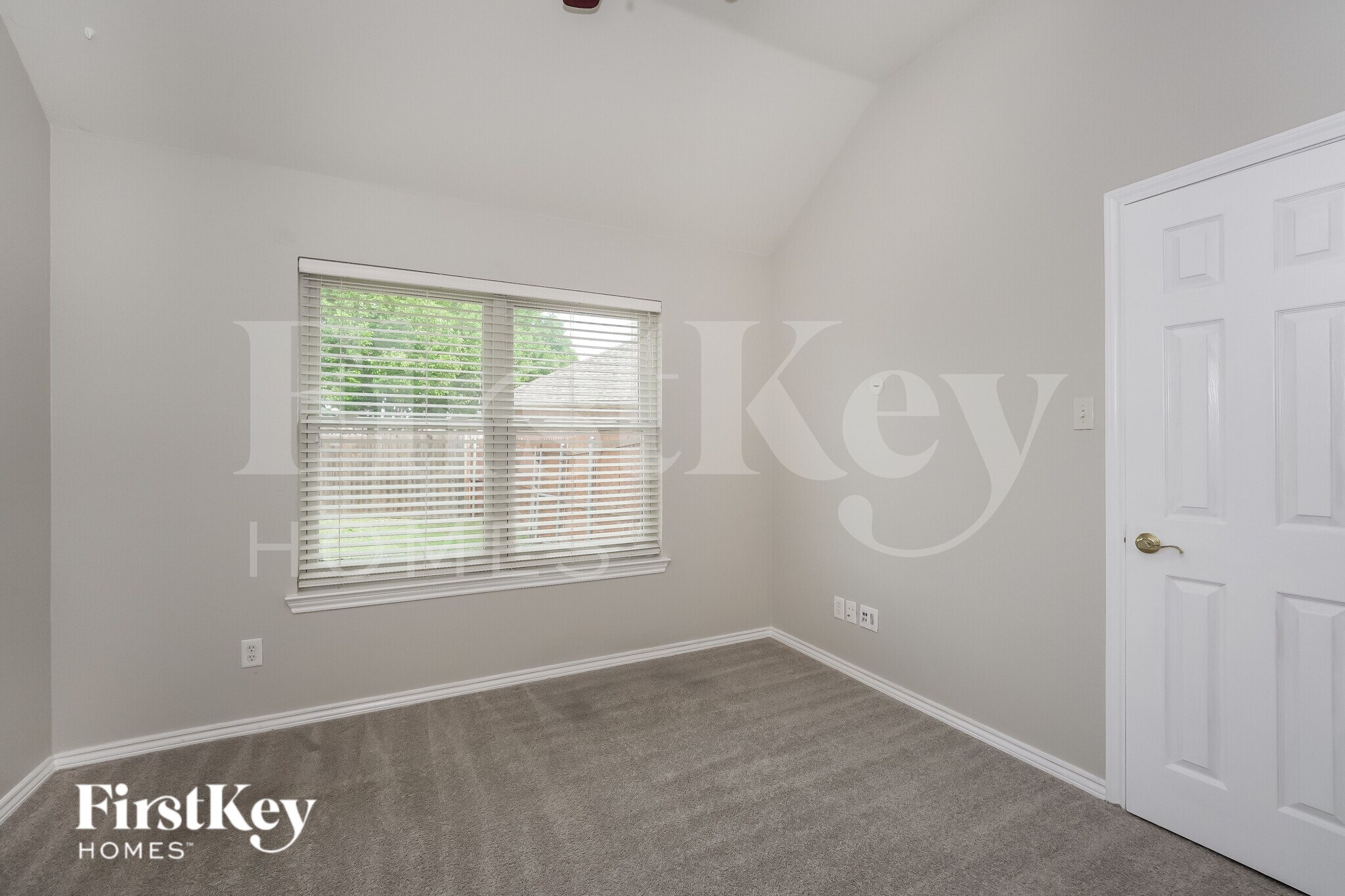 Building Photo - 101 Canterbury Dr