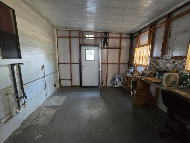 Building Photo - 8017 Fiat Ave