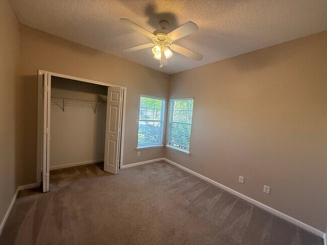 Building Photo - 118 Callie Cir