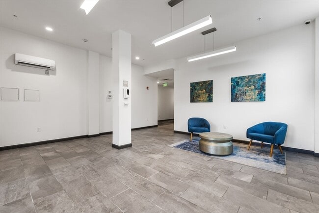 Building Photo - 70 Parker Hill Ave