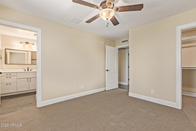 Building Photo - 1280 E Alameda Dr